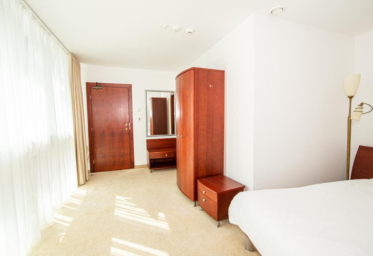 Hotel Meduna 德拉肯恩凯 外观 照片